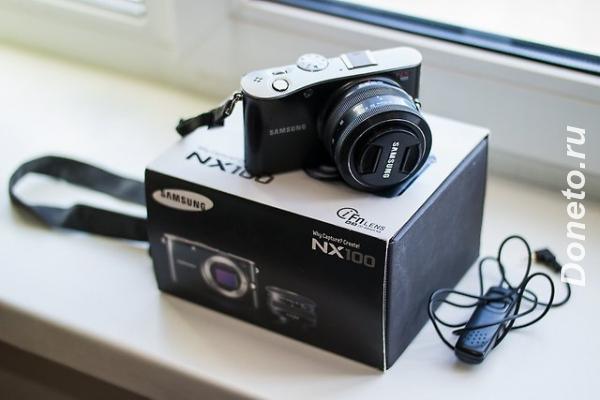 Беззеркальный фотоаппарат Samsung NX100 со сменным объективом