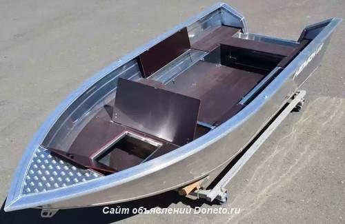 Купить лодку катер Неман-400 FISH в наличии