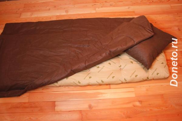 Матрац, подушка, одеяло и постельное белье