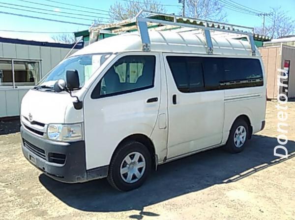 Toyota Hiace Van грузопассажирский микроавтобус