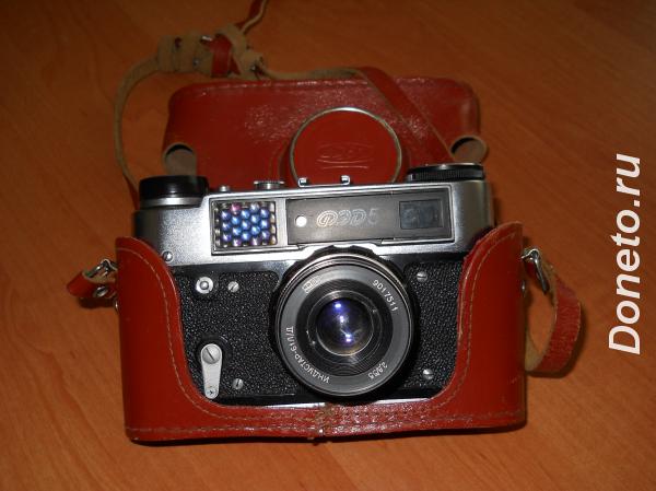 Продам фотоаппараты ФЭД-5 и Зенит - Символ для коллекционеров.